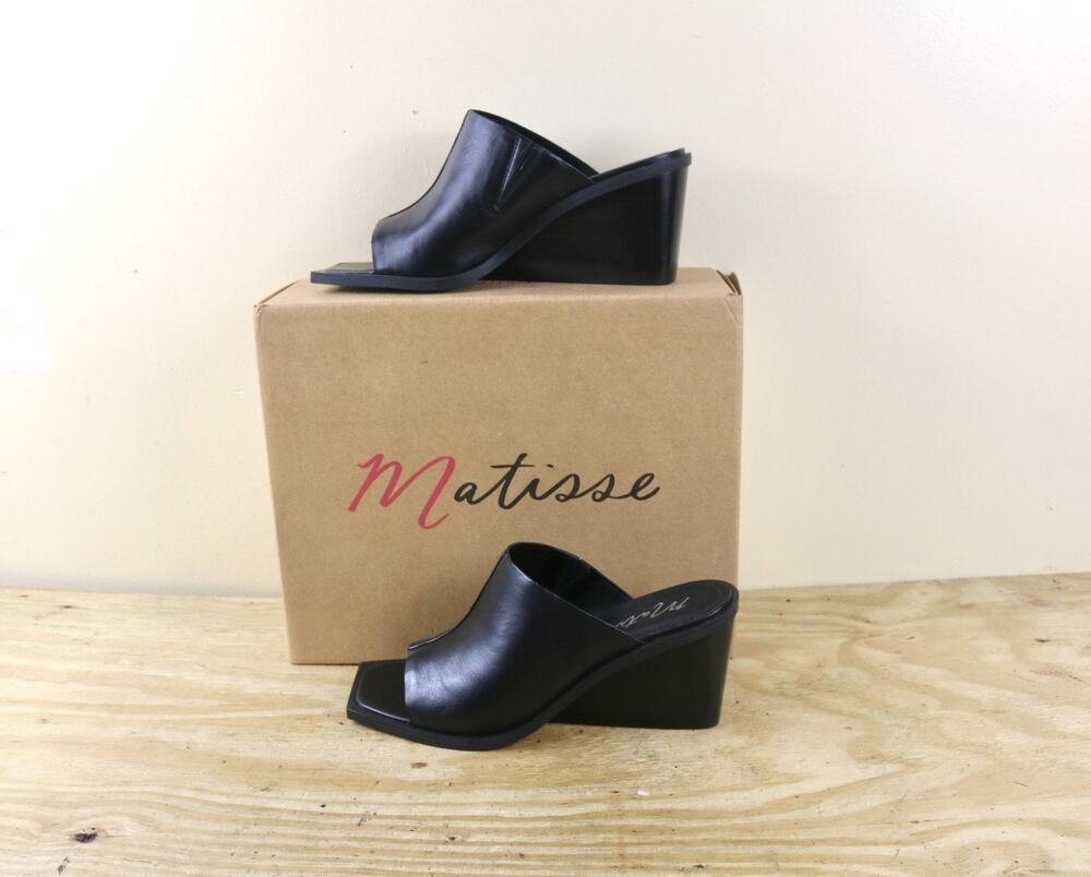 New Matisse Sandals Black Leather 8M Lillie Wedge Heeled Slip On Shoes